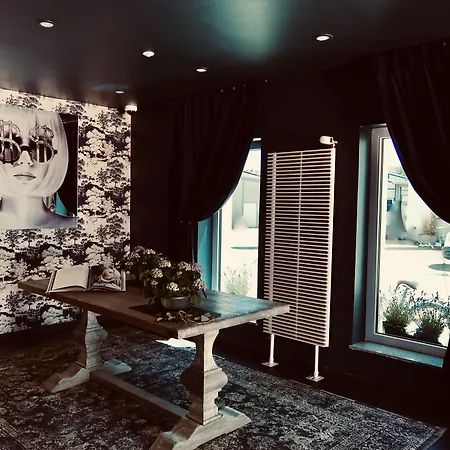 Hotell Libarty Weinstadt